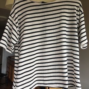 Short sleeve sweater